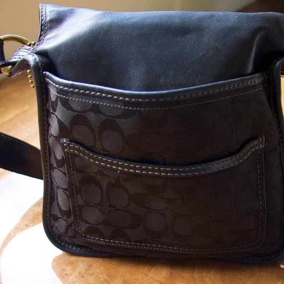 Black Coach Shoulder Bag - Picture 2 of 6
